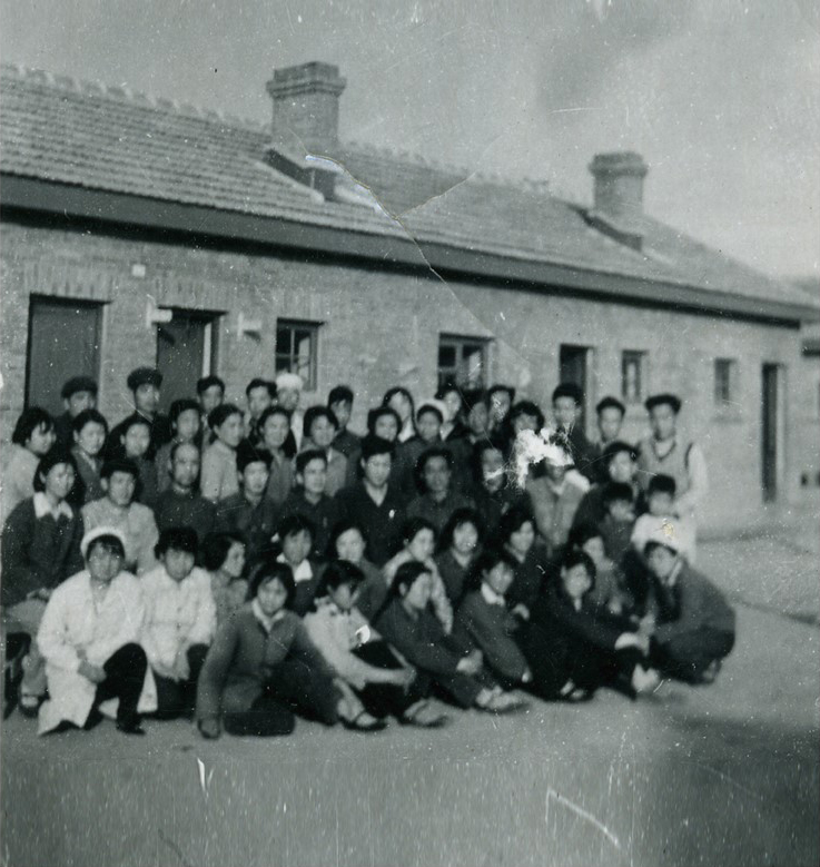 1954年醫(yī)院最早的平房建筑.jpg